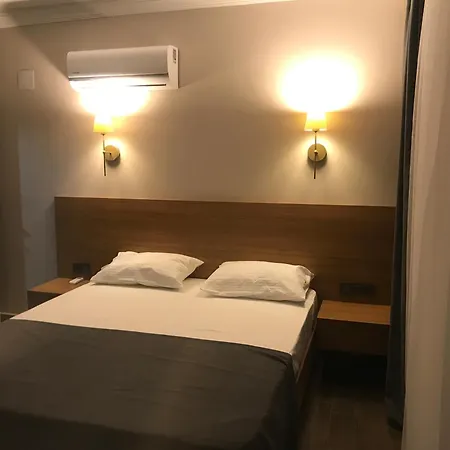 Secil Φετιγιέ